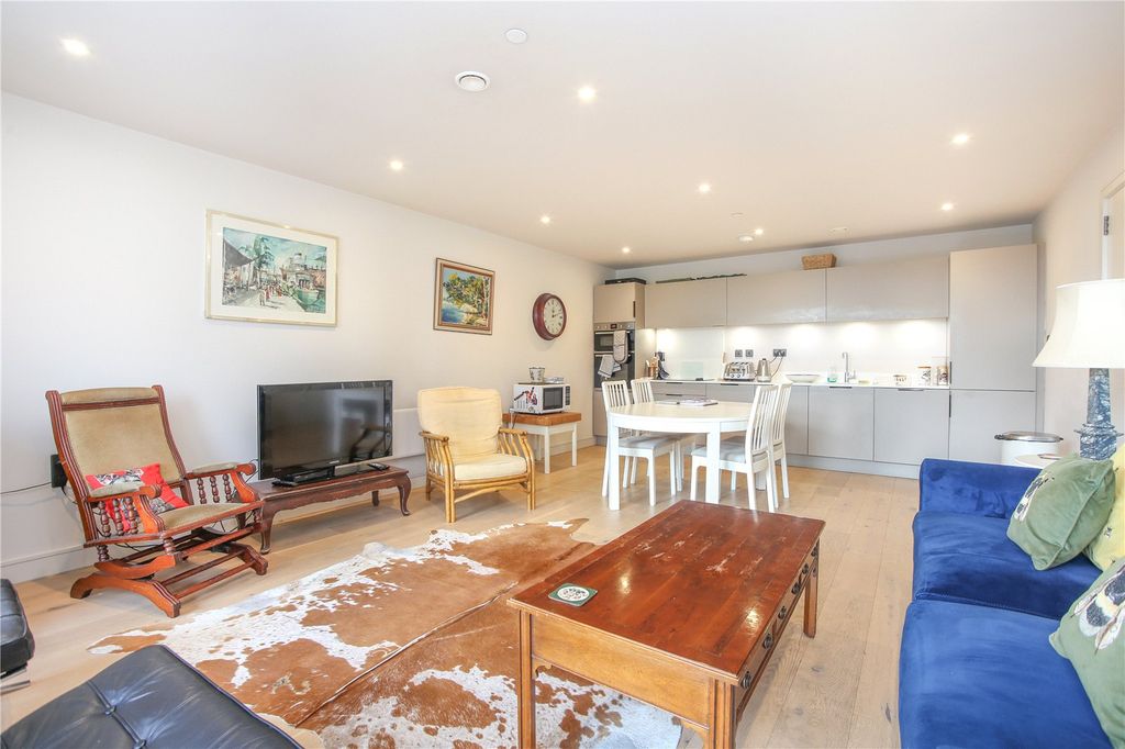 Property photo 3 of 13 Picture No. 18