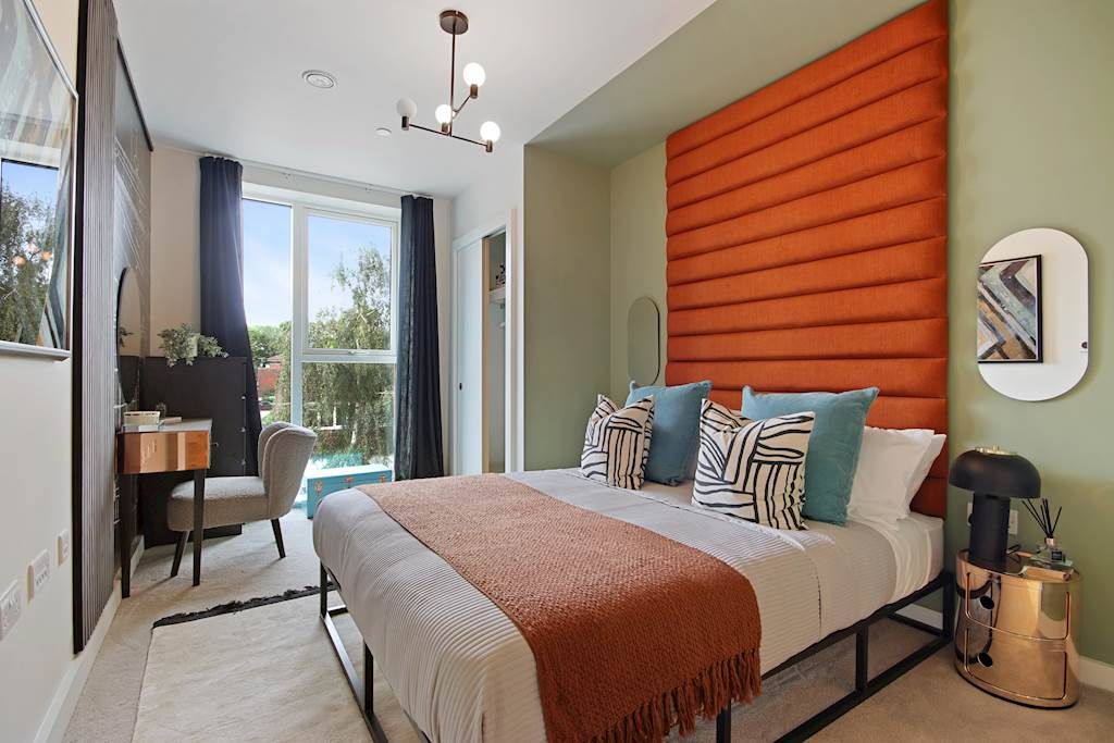 Property photo 3 of 18 Master Bedroom