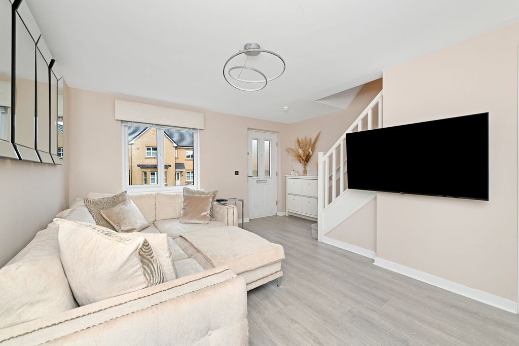 Property photo 2 of 18 Property Image 2