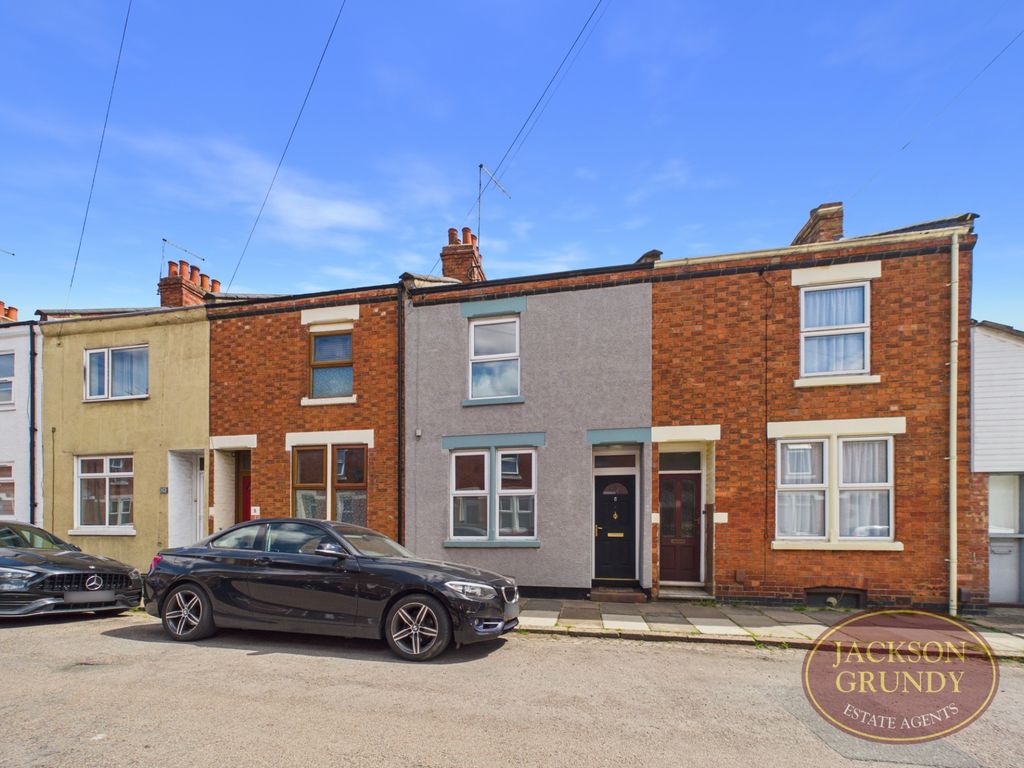 Property photo 1 of 16 Roe Road