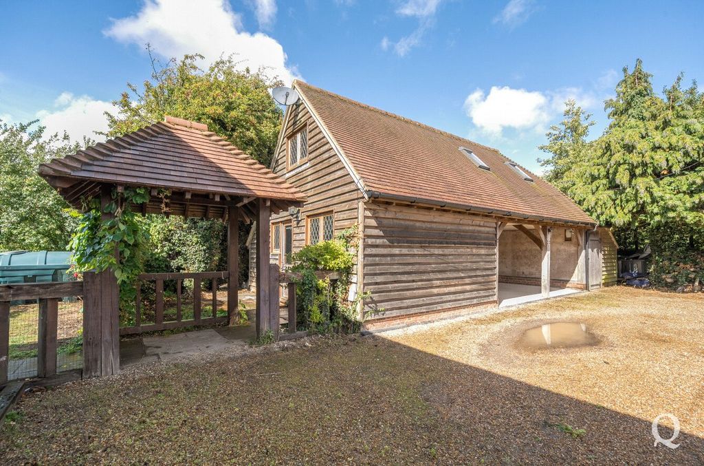 Property photo 1 of 13 E085B86d-0565-448...