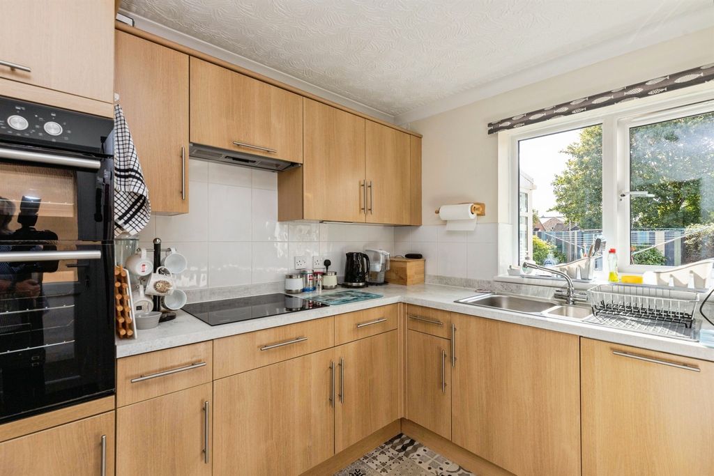 Property photo 3 of 19