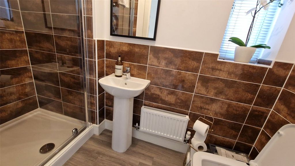 Property photo 3 of 19 Picture No. 07