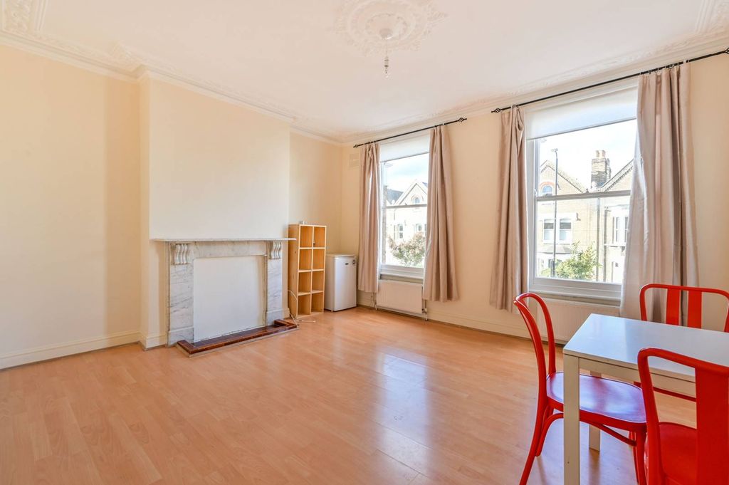 Property photo 2 of 7