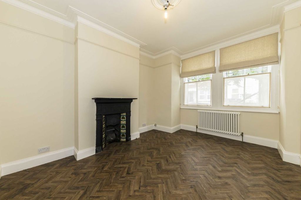 Property photo 2 of 5