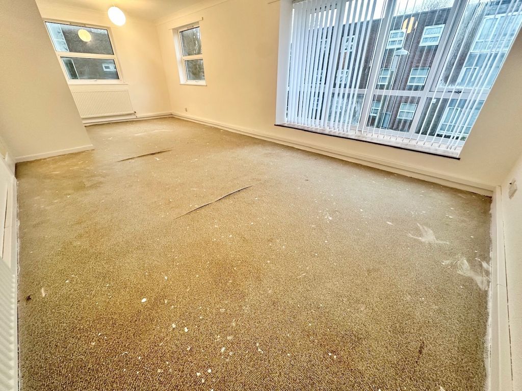 Property photo 1 of 16 Image