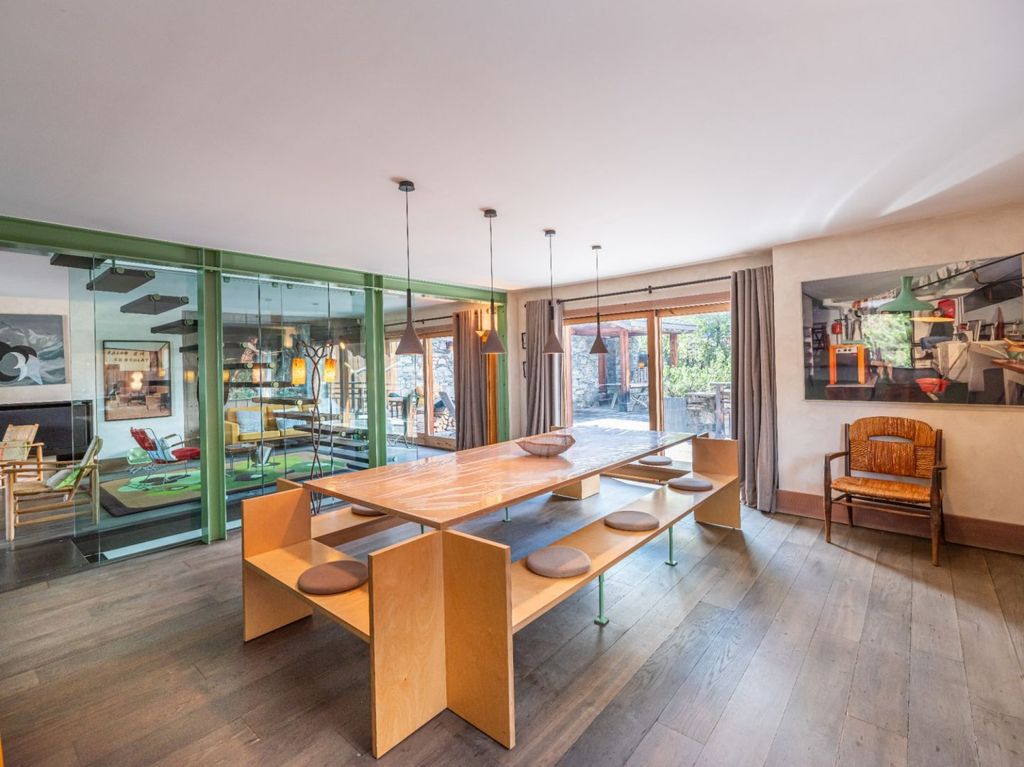 Property photo 2 of 8 Meribel Chalet For S