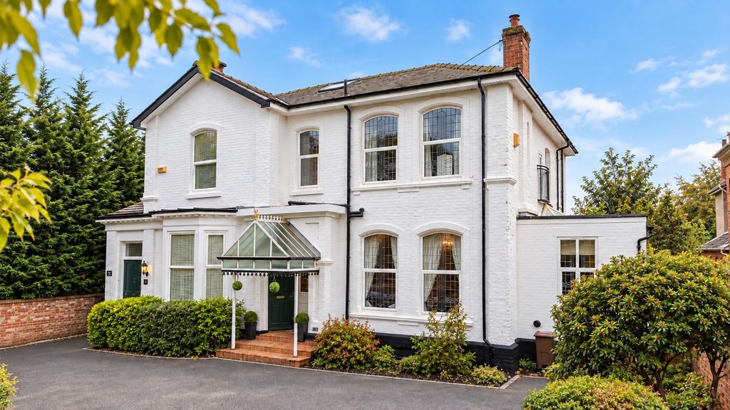 Property photo 1 of 43 5528030