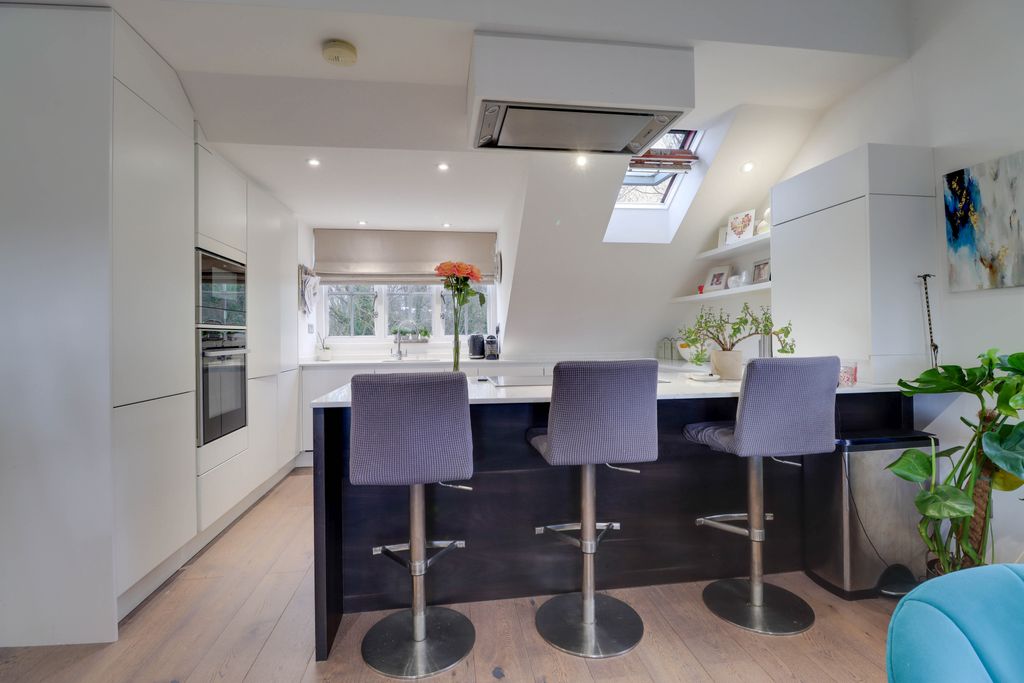 Property photo 2 of 11 Kitchen/Dining/Living Room