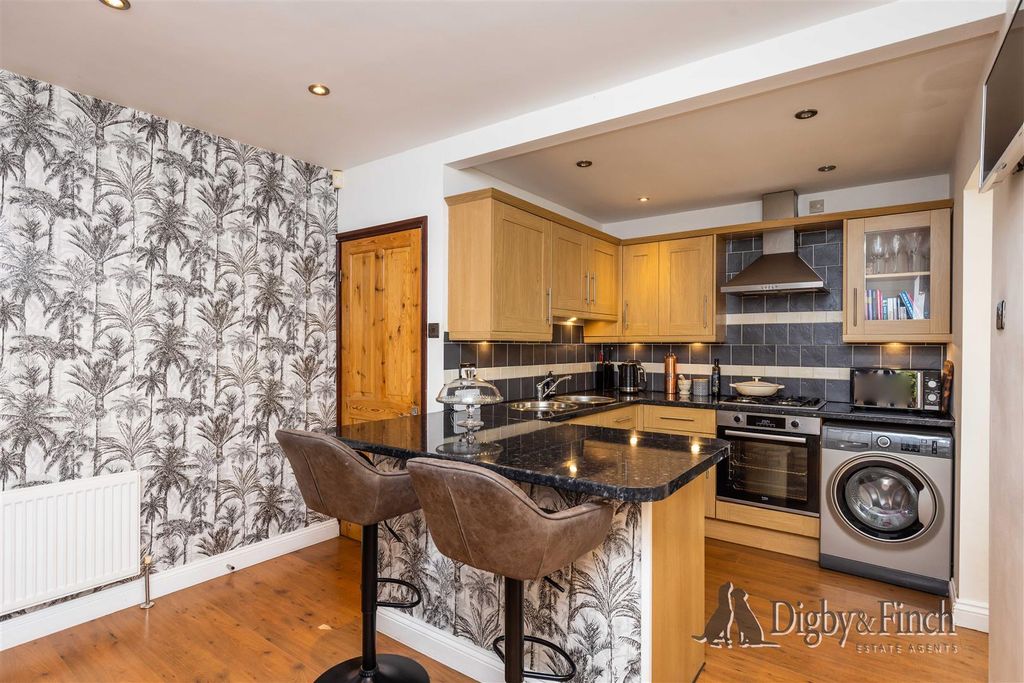 Property photo 3 of 22