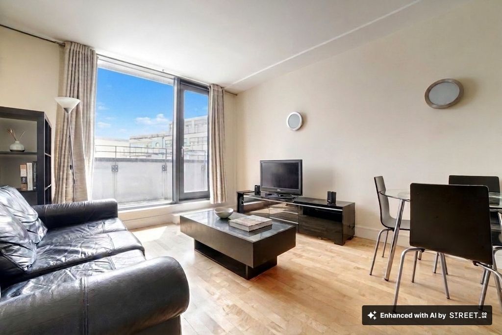 Property photo 1 of 5