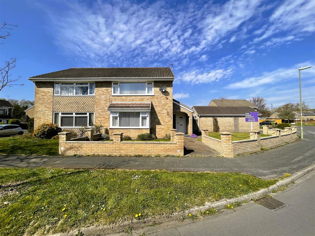 Property photo 1 of 28 6 Royston Avenue Front .Jpg