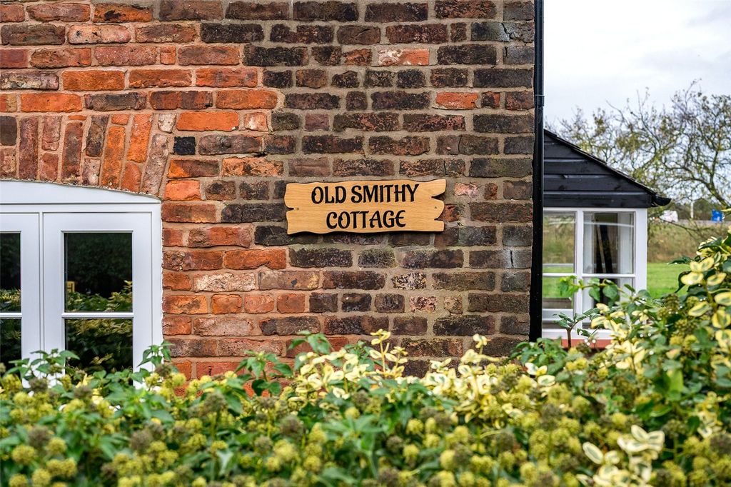 Property photo 3 of 16 Exterior