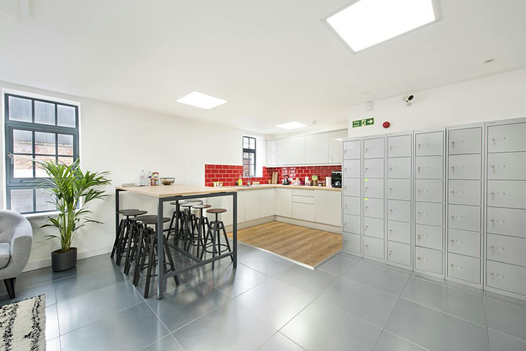 Property photo 2 of 5 Studio 11 Qadre 10.Jpg