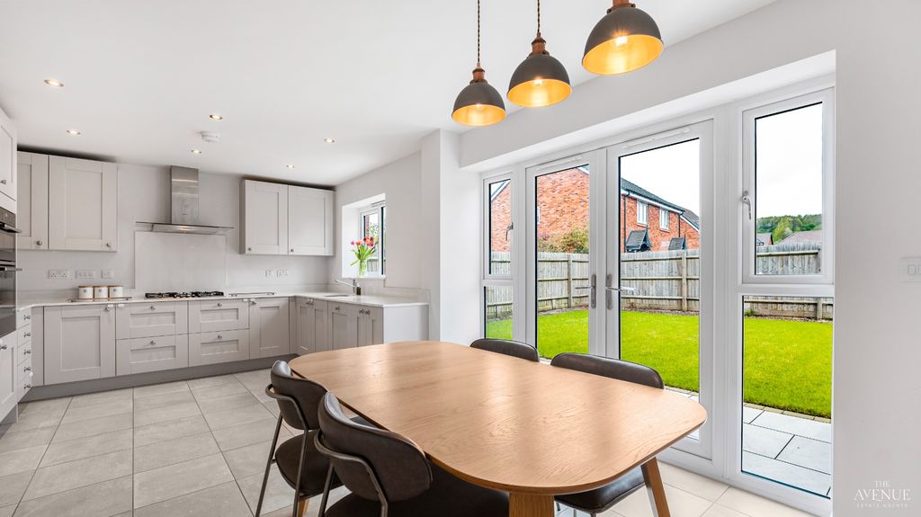 Property photo 3 of 26 5049256