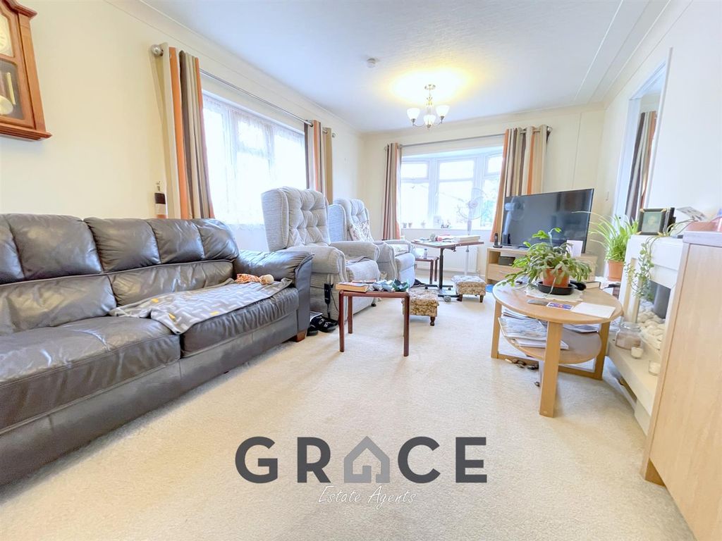 Property photo 3 of 16 Image00008.Jpg