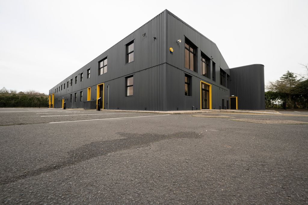 Property photo 2 of 10 Photo 3