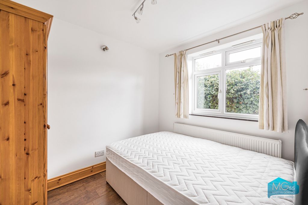 Property photo 3 of 9 Picture No. 27