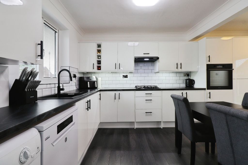 Property photo 2 of 24 Img_4296