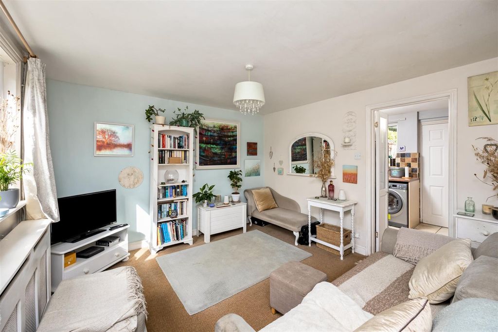 Property photo 3 of 17 Springfield Cottages, 2-011.Jpg