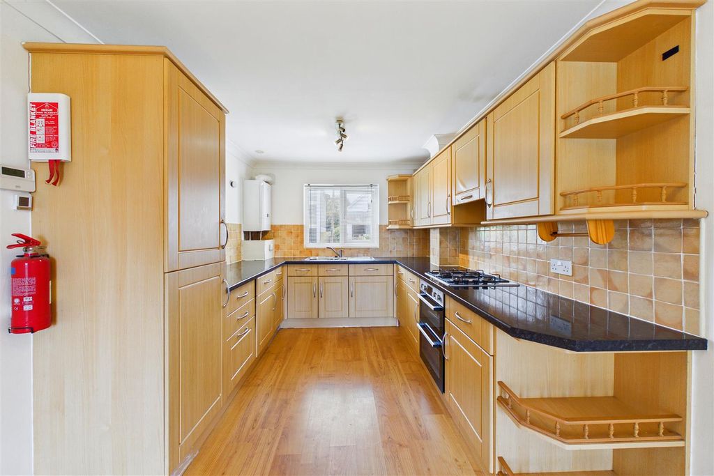 Property photo 2 of 18 Kitchen