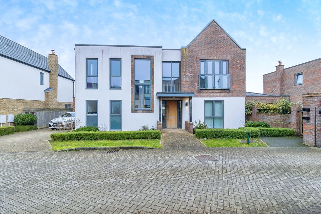 Property photo 1 of 30
