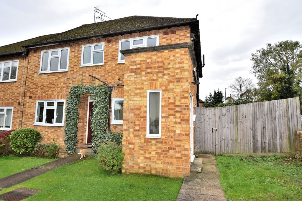 Property photo 1 of 9 Outside 