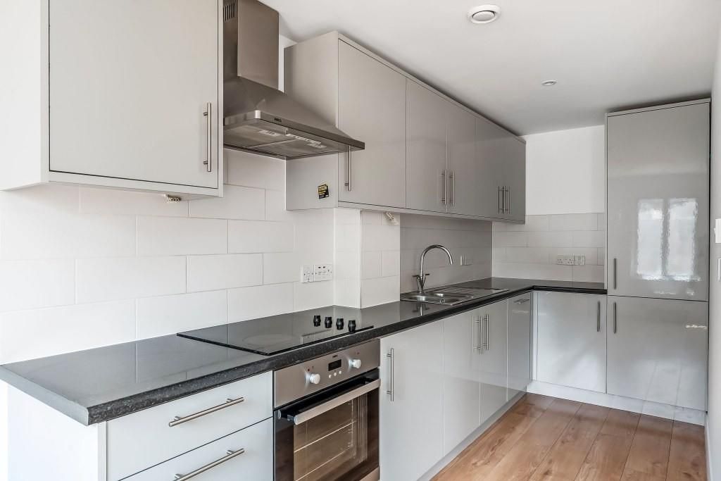 Property photo 3 of 11 1-Mount-Row-13.Jpg