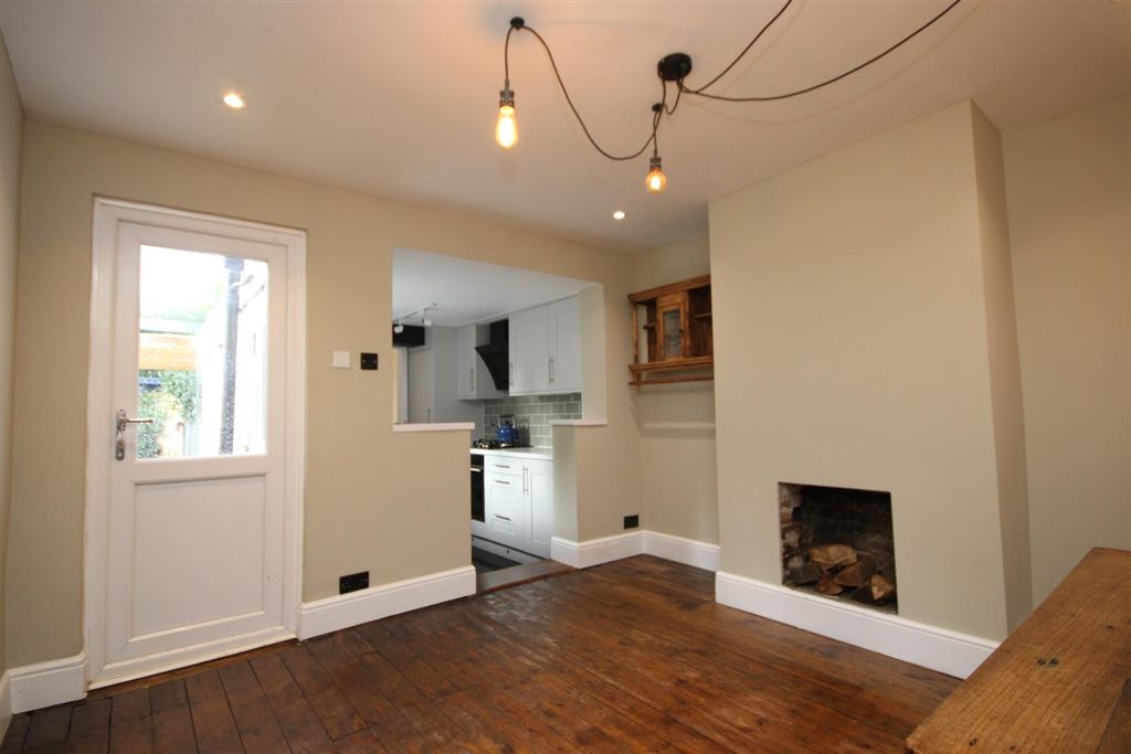 Property photo 3 of 11 Dining Room.Jpg