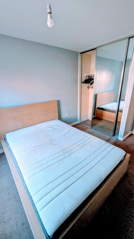 Property photo 3 of 9 Bedroom