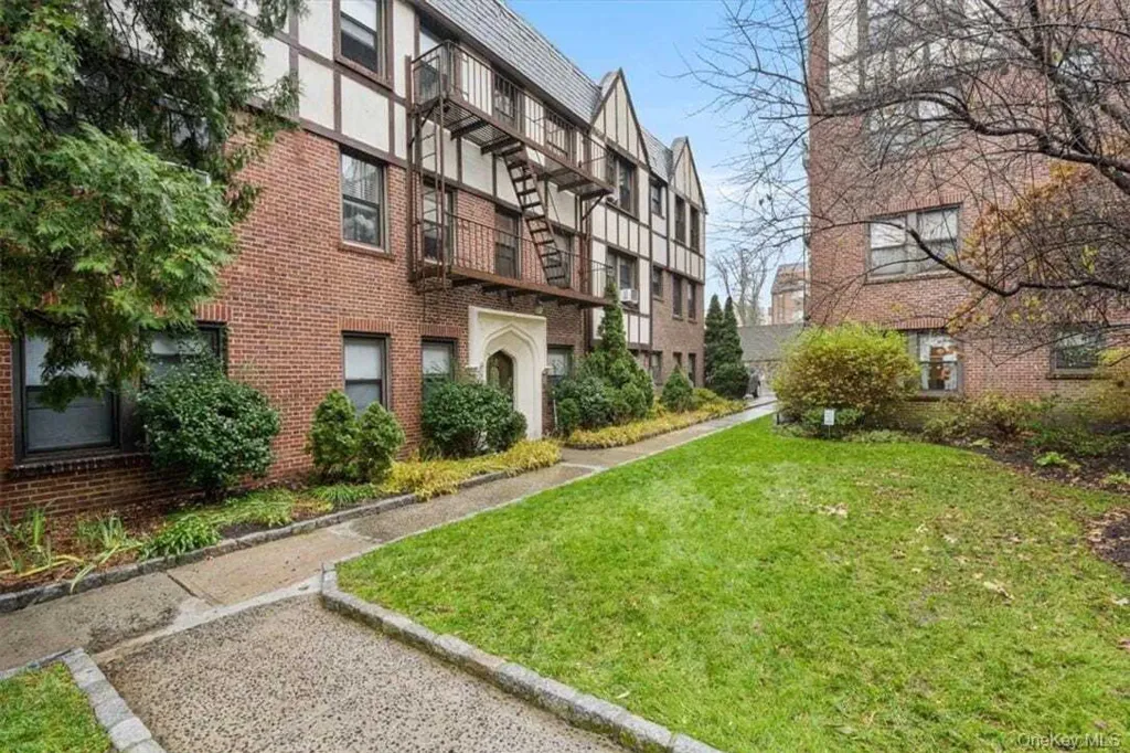 Property photo 2 of 25 <Alttext/>