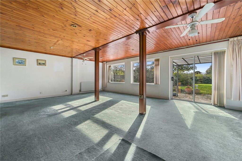 Property photo 2 of 22 Picture No. 13