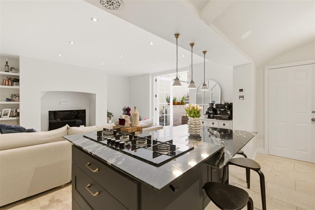 Additional image 6 of 2 bed flat for sale4 Bertie Terrace, Warwick Place, Leamington Spa CV32