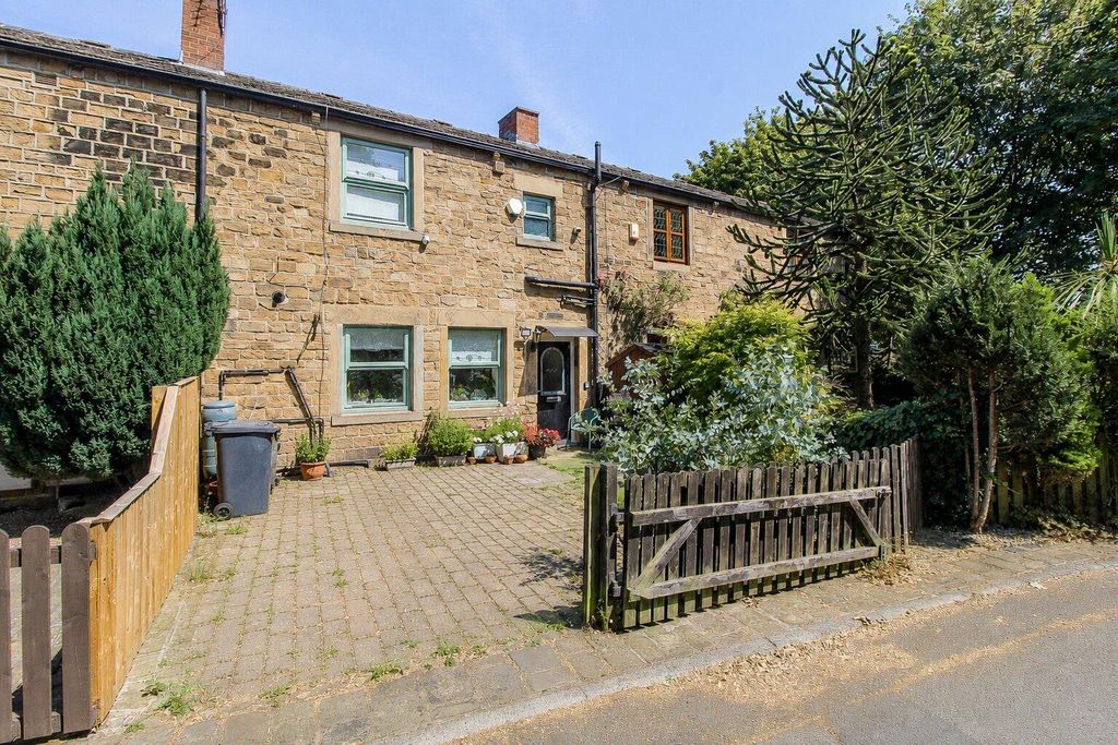 Property photo 1 of 5