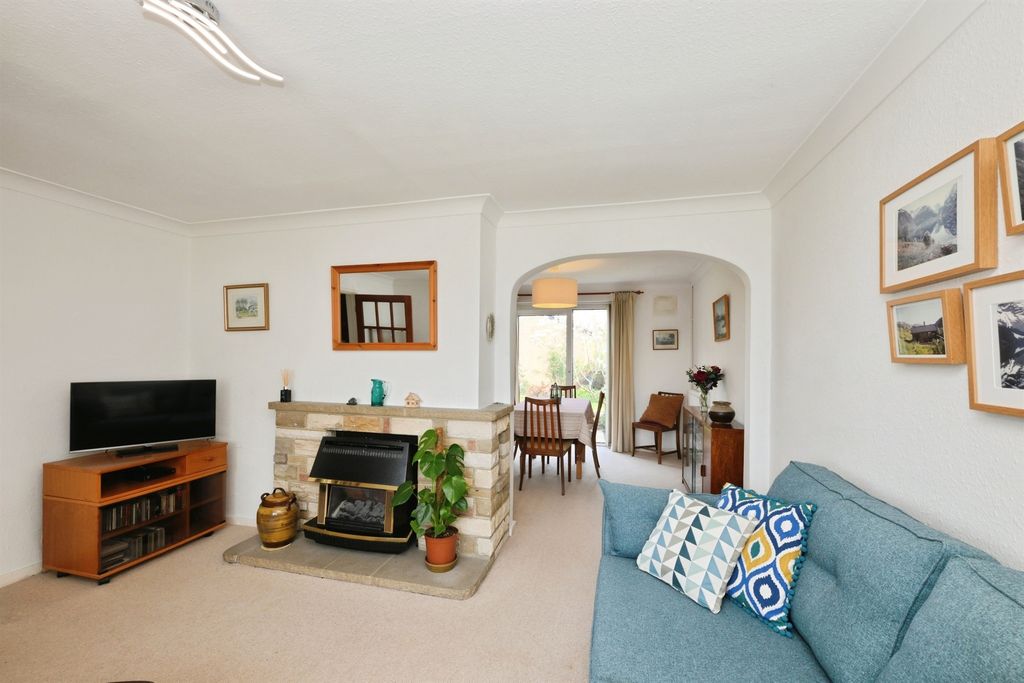 Property photo 3 of 19