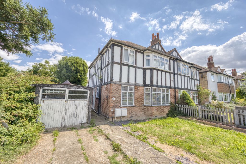 Property photo 1 of 18