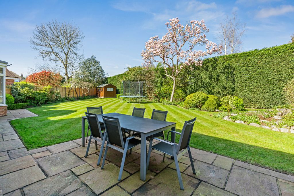 Additional image 14 of 5 bed detached house for saleOakleigh Gardens, Edgware HA8