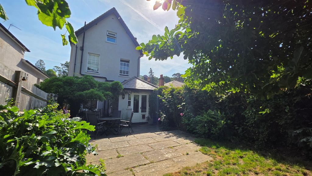 Property photo 3 of 13