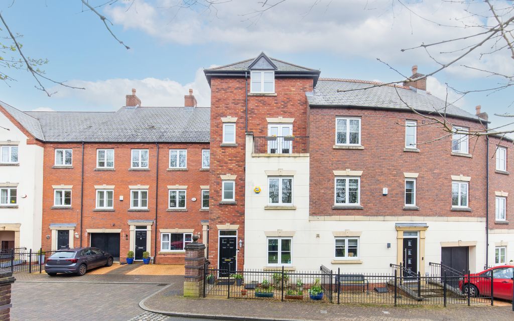 Property photo 1 of 13 Front