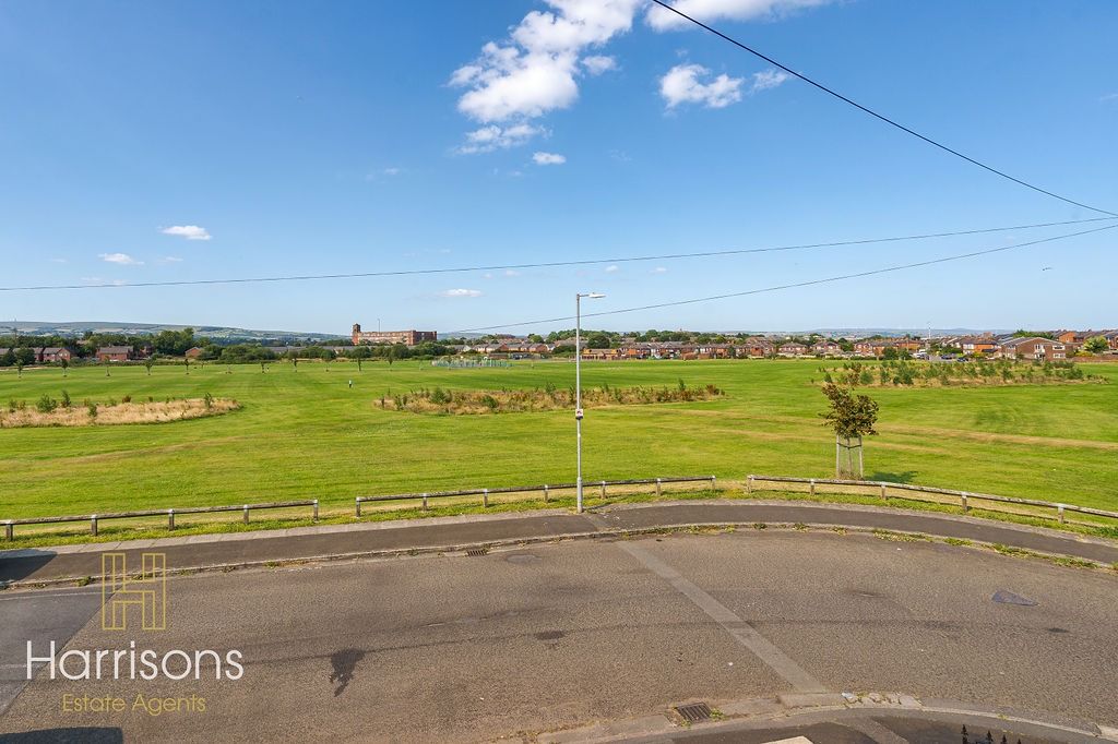 Property photo 2 of 41 5304262