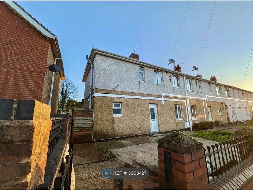 Property photo 1 of 9