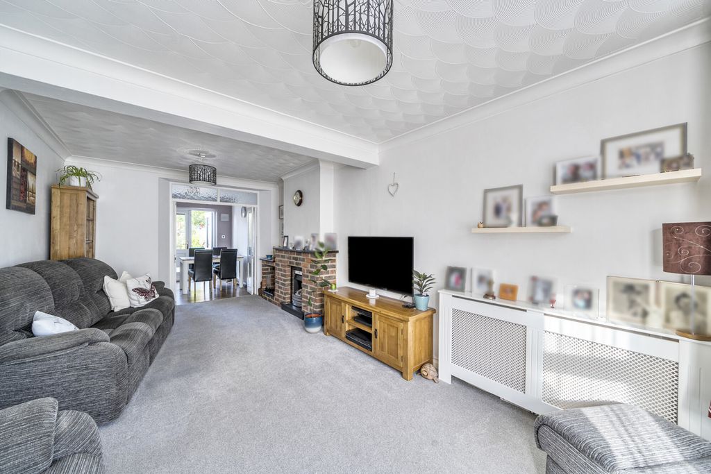 Property photo 3 of 21 1364166-10-68E792...