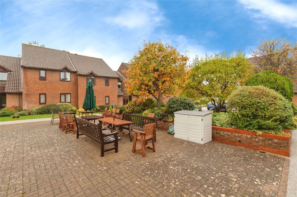 Property photo 2 of 10 General View