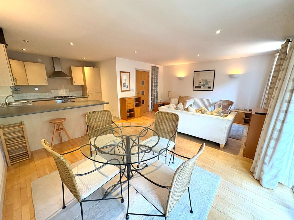 Property photo 1 of 20 Picture No. 06