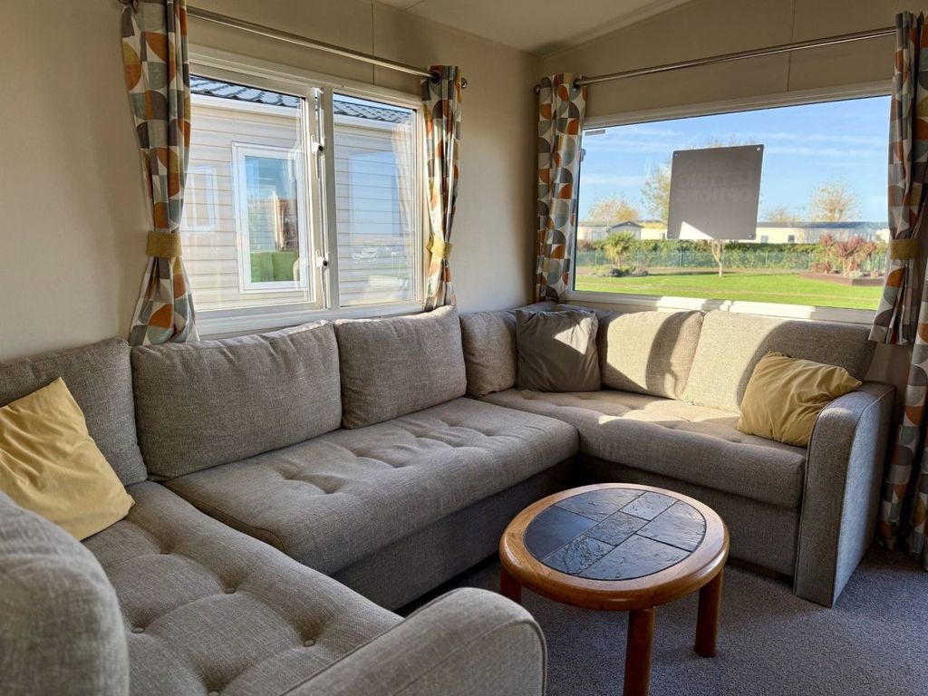 Property photo 1 of 6 Car0027987 - Static Caravan