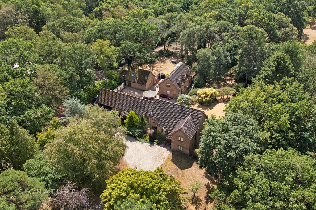 Property photo 1 of 43