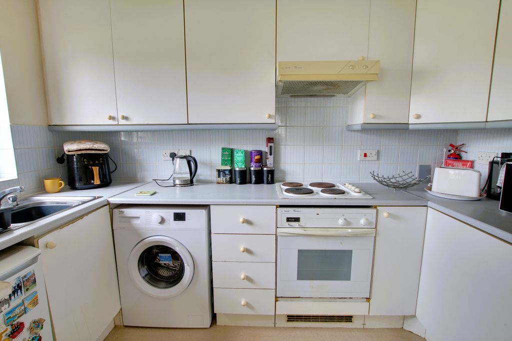 Property photo 3 of 7