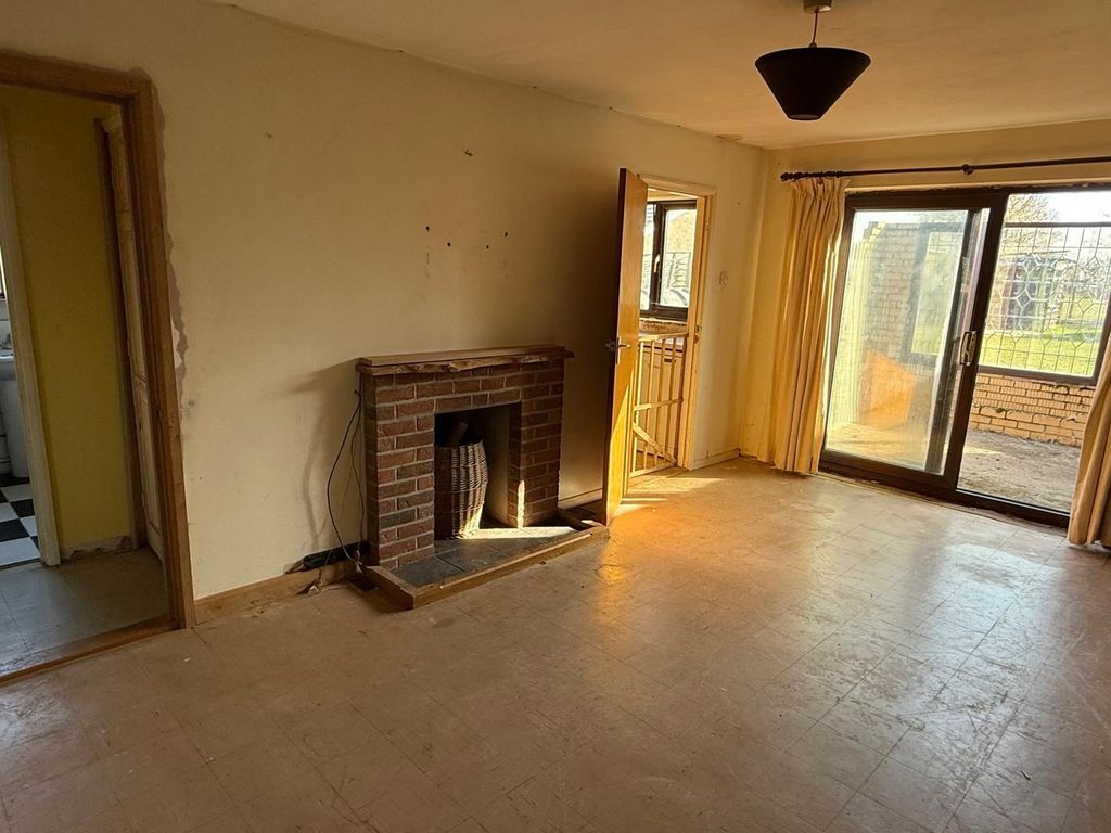 Property photo 3 of 10