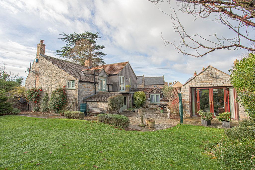 Property photo 1 of 24 Picture No. 34