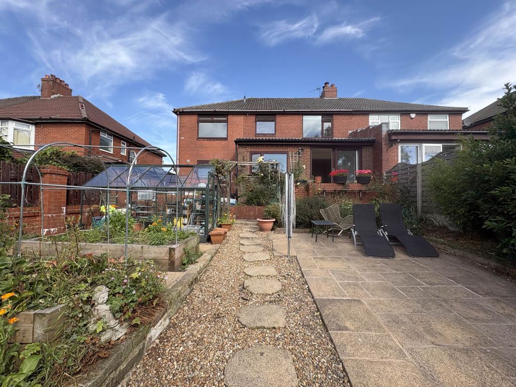 Property photo 2 of 38